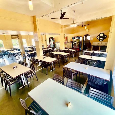 לונבלה Hotel Manik Moti מראה חיצוני תמונה