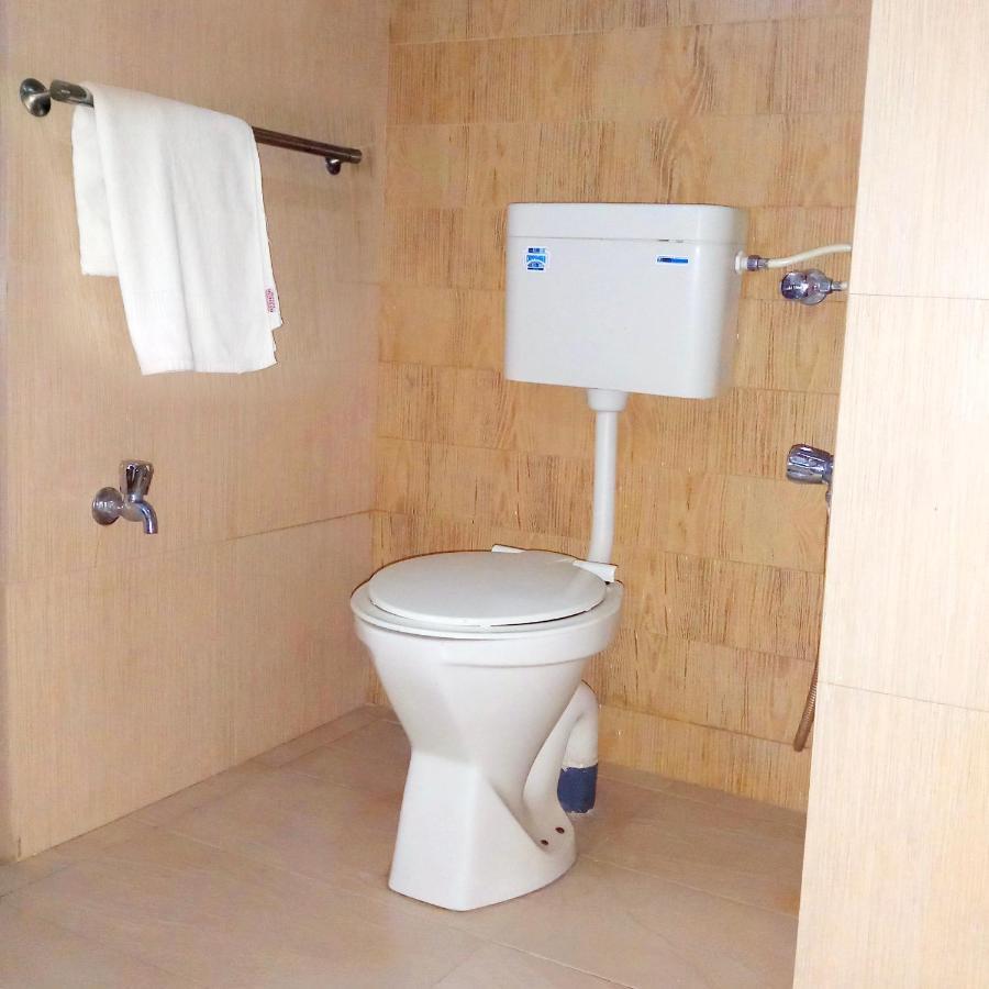 לונבלה Hotel Manik Moti מראה חיצוני תמונה