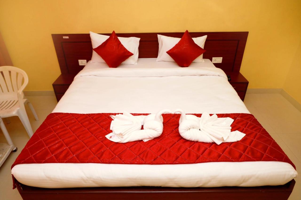 לונבלה Hotel Manik Moti מראה חיצוני תמונה
