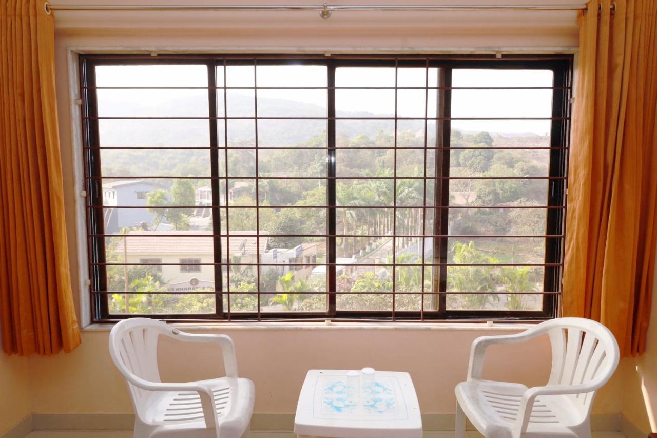 לונבלה Hotel Manik Moti מראה חיצוני תמונה