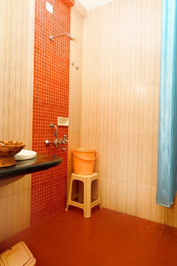 לונבלה Hotel Manik Moti מראה חיצוני תמונה